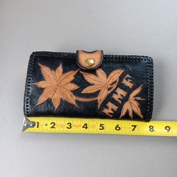 VTG Leather Tooled Wallet Women Double Kiss Lock Close Monogramed Leaf Black Tan - Picture 11 of 12